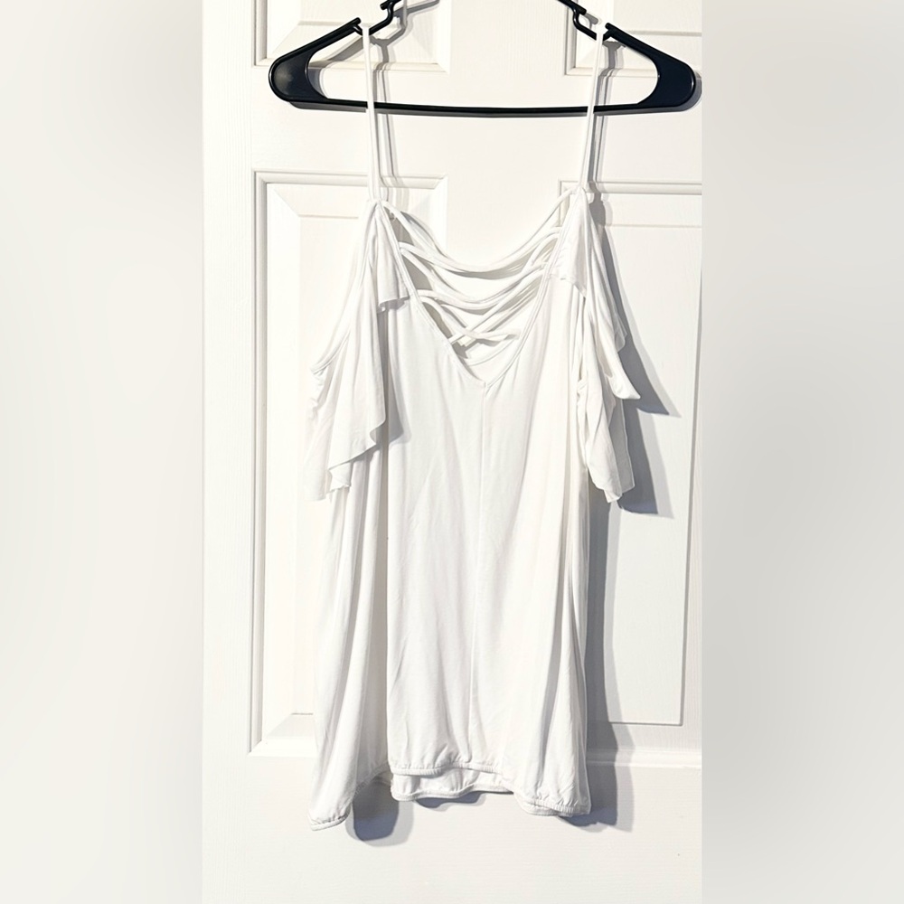 💋 VENUS - Ruffle Cold-Shoulder Top - Picture 8 of 8